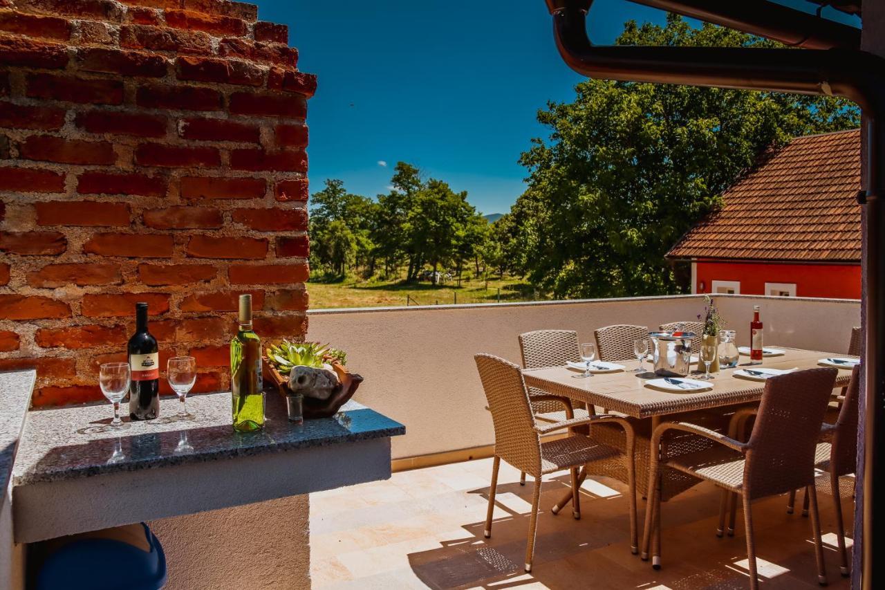 Apartments Sweet Home Otočac Zewnętrze zdjęcie